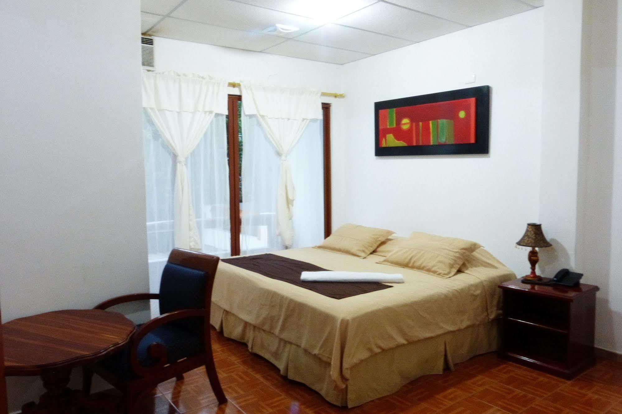 Galapagos Islands Hotel Пуэрто-Айора Экстерьер фото