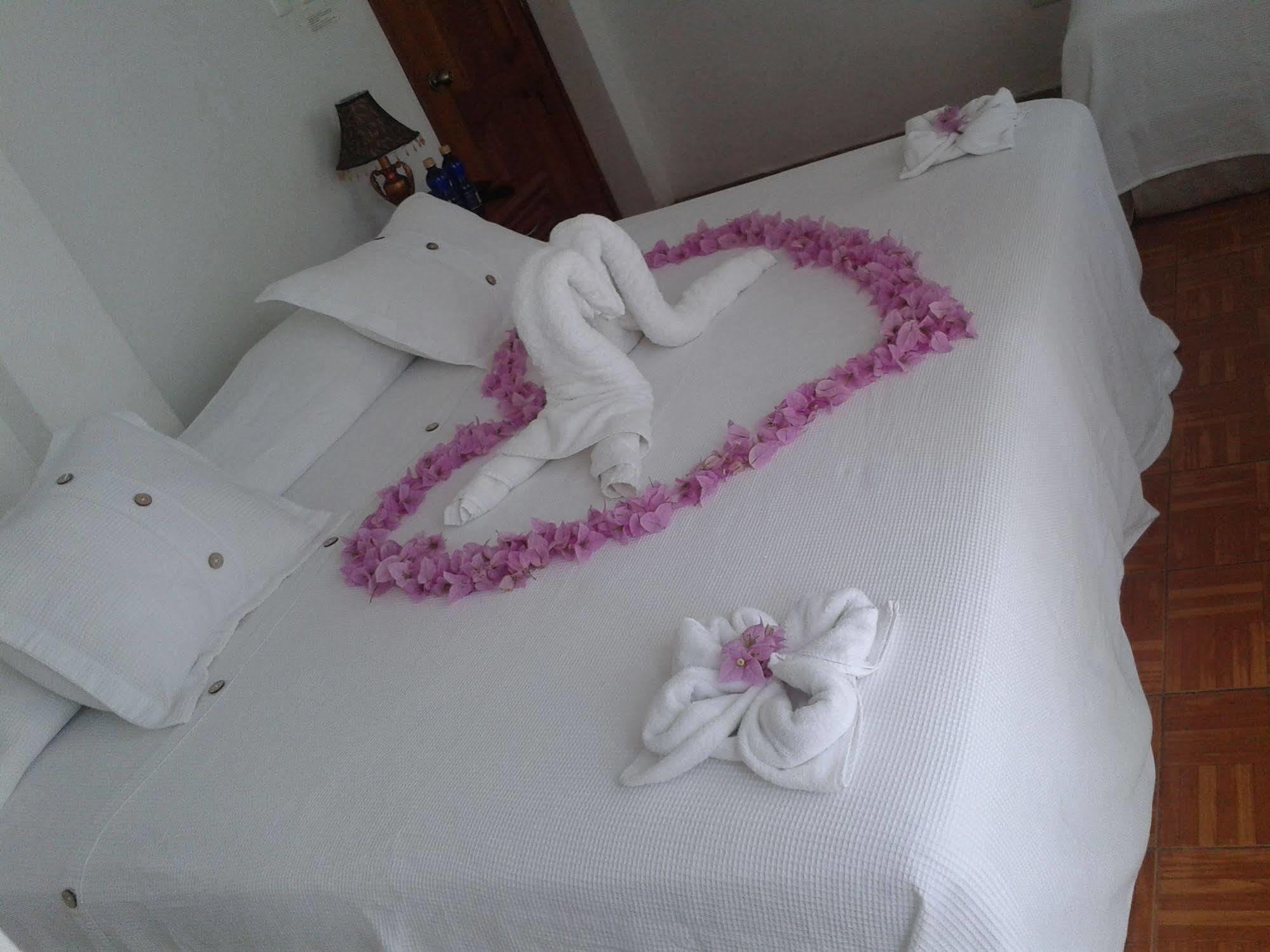 Galapagos Islands Hotel Пуэрто-Айора Экстерьер фото